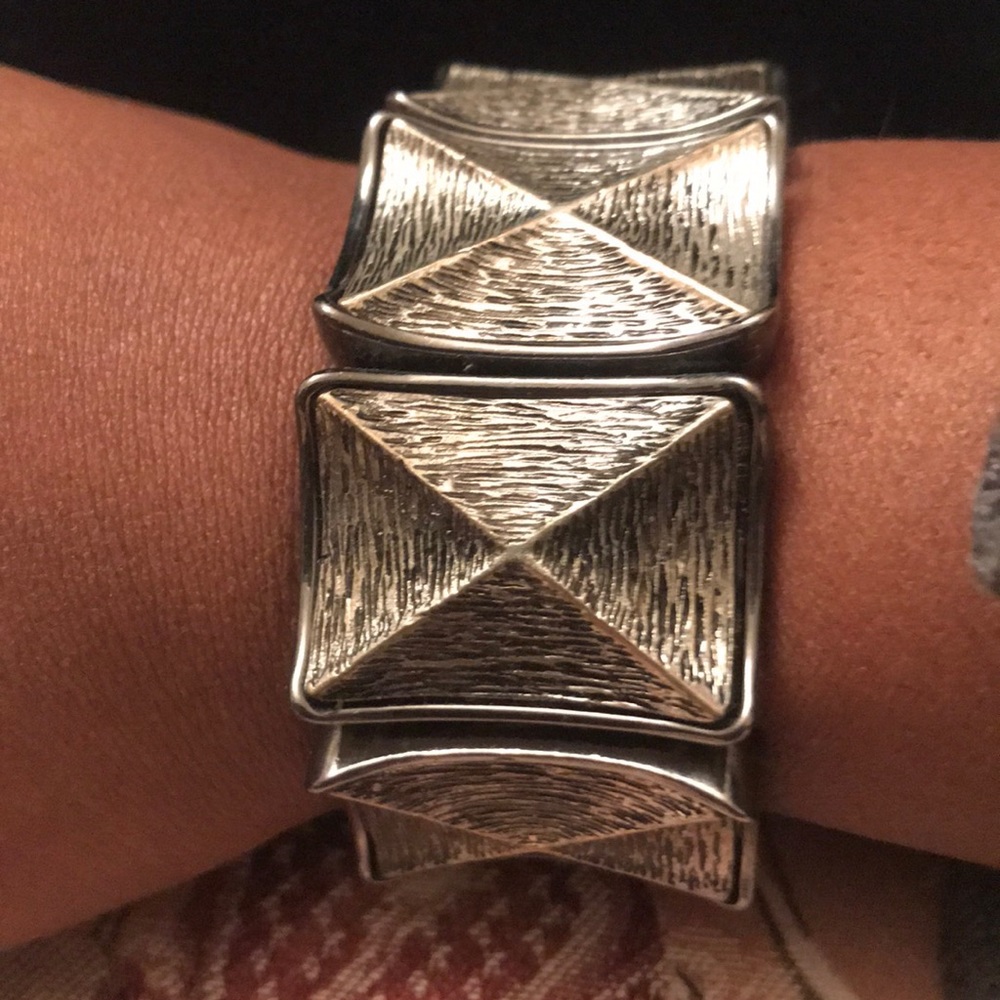 Dark and silver elastic statement bracelet